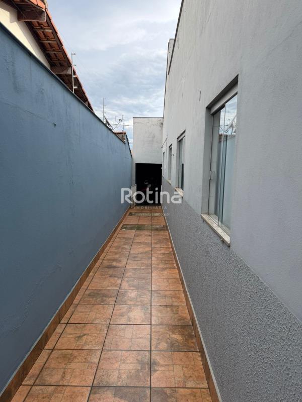 Casa à venda, 3 quartos em Uberlândia no bairro Carajás no valor de R$ 500.000,00 - Rotina Imobiliária: 