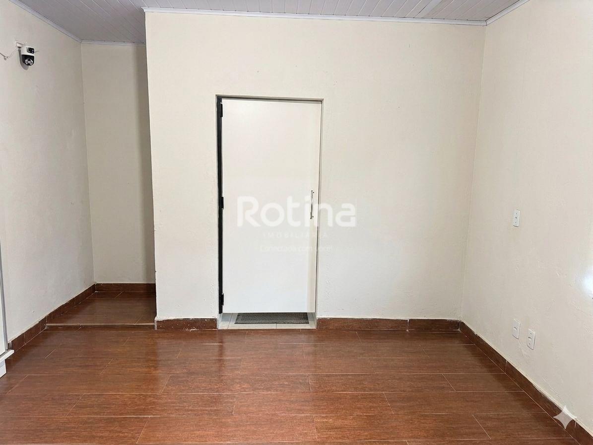 Casa à venda, 3 quartos em Uberlândia no bairro Carajás no valor de R$ 500.000,00 - Rotina Imobiliária: 