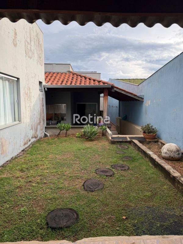 Casa à venda, 3 quartos em Uberlândia no bairro Carajás no valor de R$ 500.000,00 - Rotina Imobiliária: 