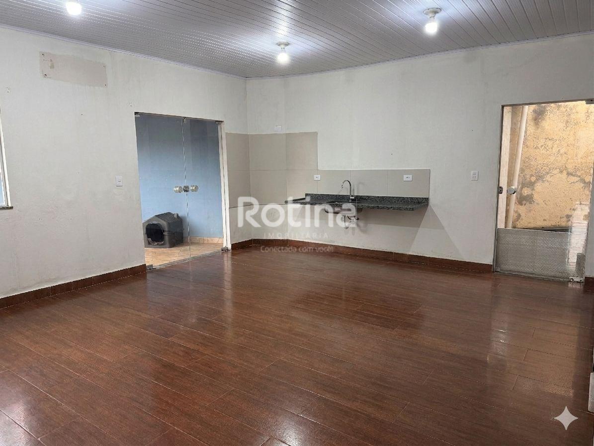 Casa à venda, 3 quartos em Uberlândia no bairro Carajás no valor de R$ 500.000,00 - Rotina Imobiliária: 