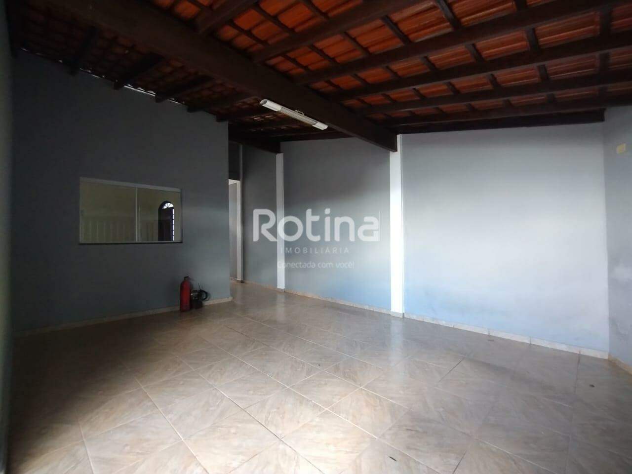 Casa para alugar, 3 quartos em Uberlândia no bairro Jardim das Palmeiras no valor de R$ 3.600,00 - Rotina Imobiliária: 