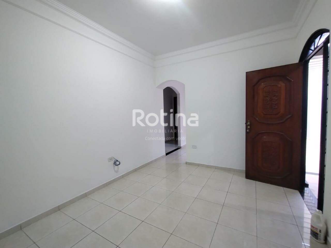 Casa para alugar, 3 quartos em Uberlândia no bairro Jardim das Palmeiras no valor de R$ 3.600,00 - Rotina Imobiliária: 