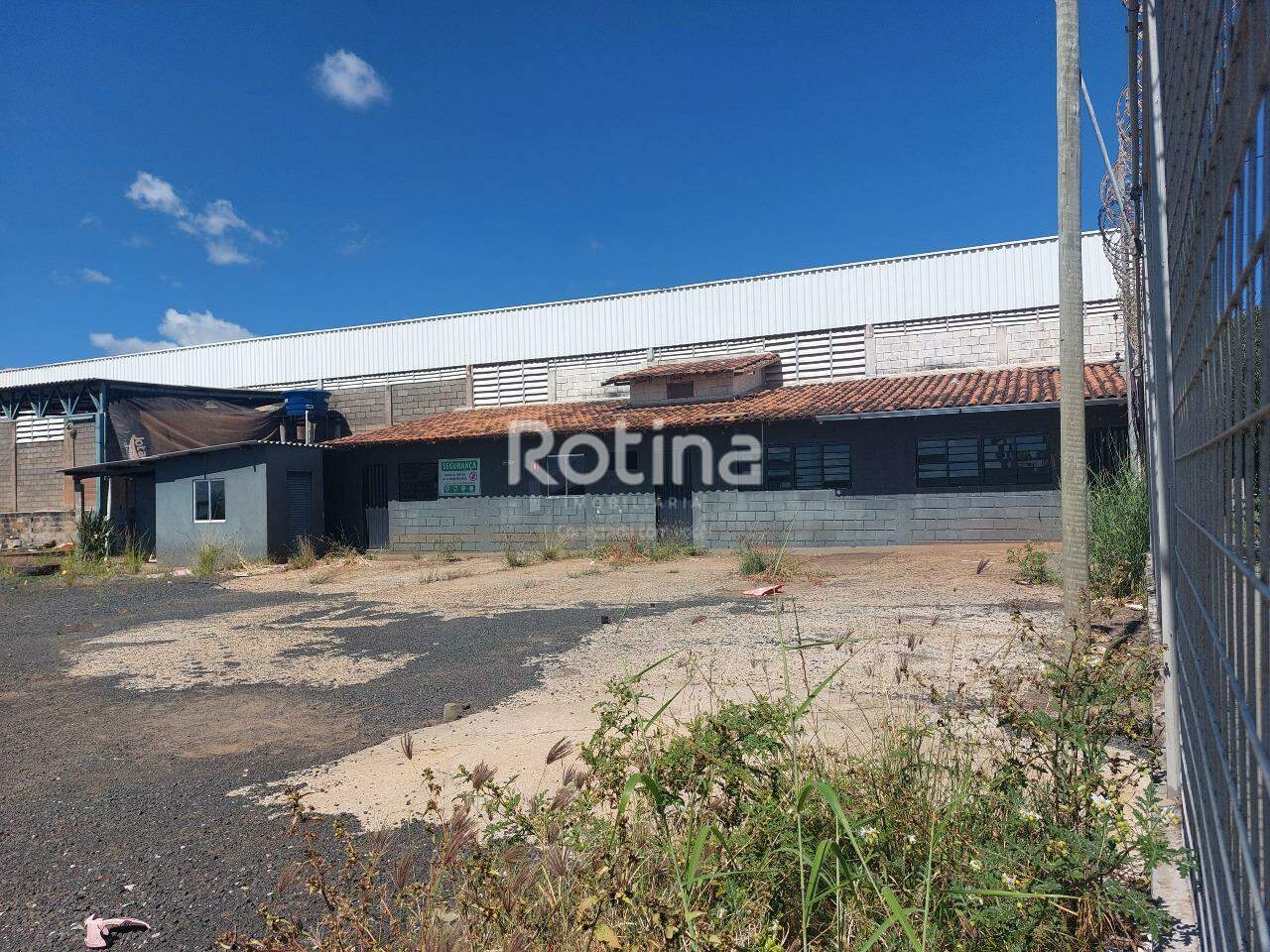 Área para alugar, em Uberlândia no bairro Minas Gerais no valor de R$ 16.000,00 - Rotina Imobiliária: 