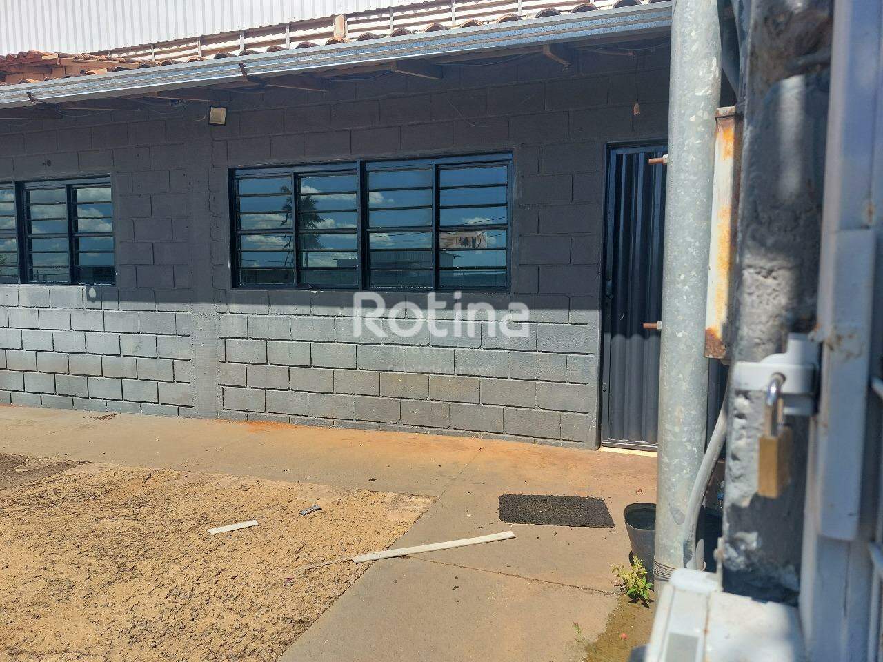 Área para alugar, em Uberlândia no bairro Minas Gerais no valor de R$ 16.000,00 - Rotina Imobiliária: 