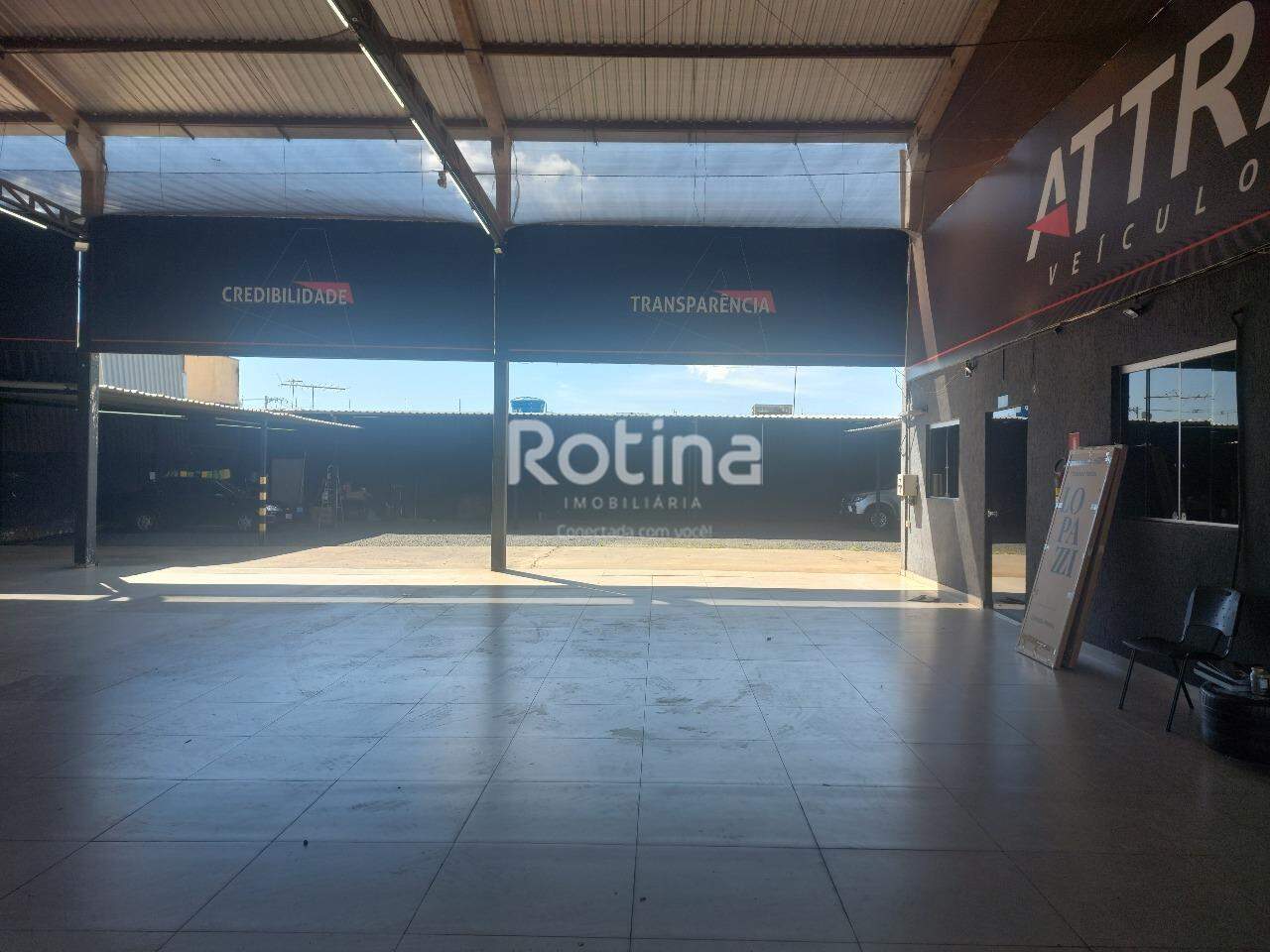 Garagem para alugar, em Uberlândia no bairro Brasil no valor de R$ 22.000,00 - Rotina Imobiliária: 