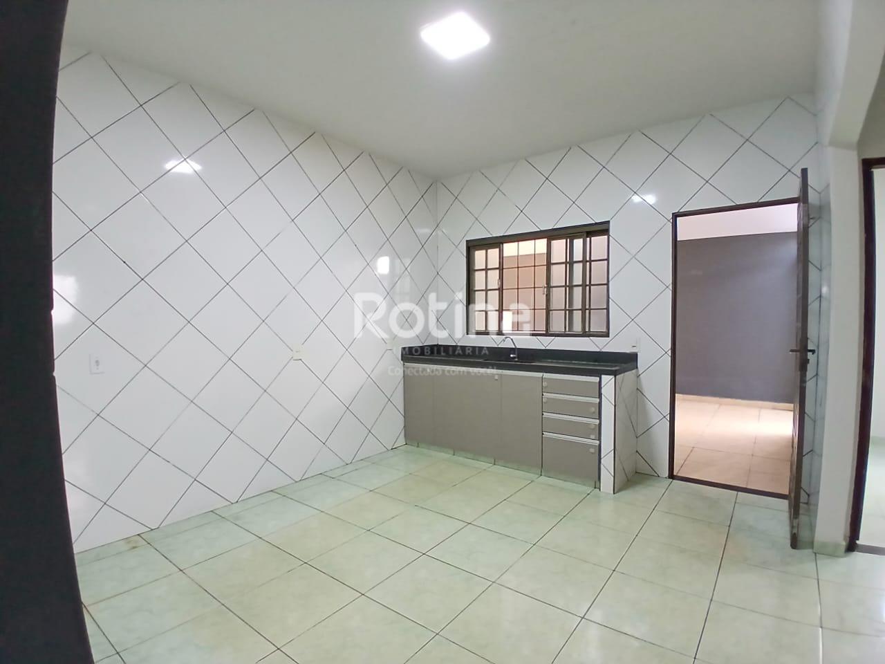 Casa para alugar, 3 quartos em Uberlândia no bairro Jardim Ipanema no valor de R$ 1.800,00 - Rotina Imobiliária: 