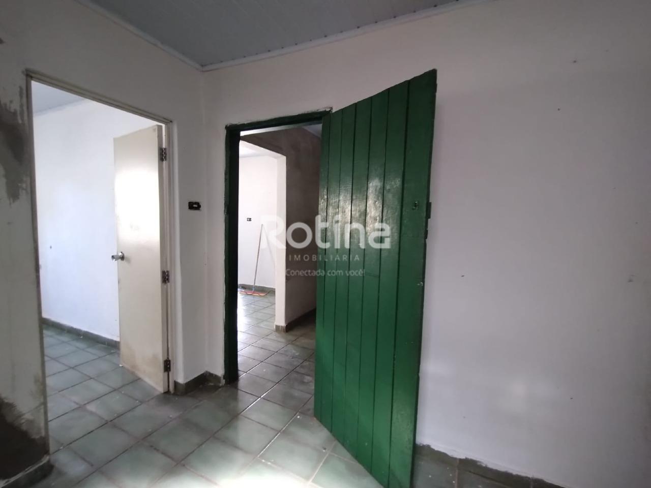 Casa para alugar, 3 quartos em Uberlândia no bairro Presidente Roosevelt no valor de R$ 1.350,00 - Rotina Imobiliária: 