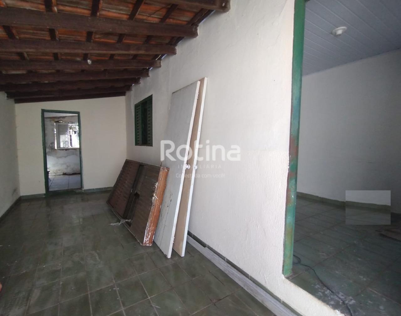 Casa para alugar, 3 quartos em Uberlândia no bairro Presidente Roosevelt no valor de R$ 1.350,00 - Rotina Imobiliária: 