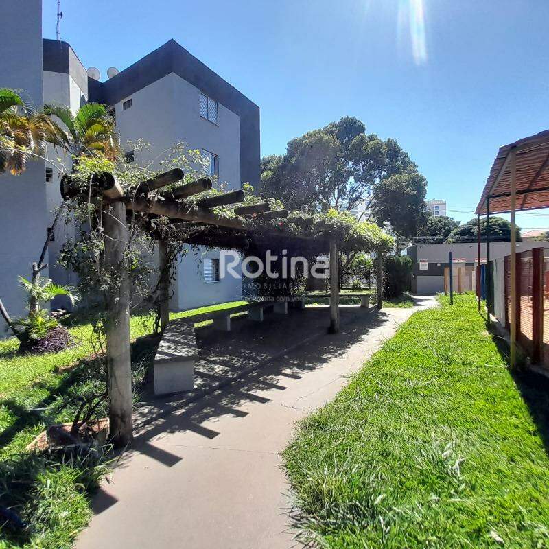 Apartamento para alugar, 3 quartos em Uberlândia no bairro Custódio Pereira no valor de R$ 1.800,00 - Rotina Imobiliária: 
