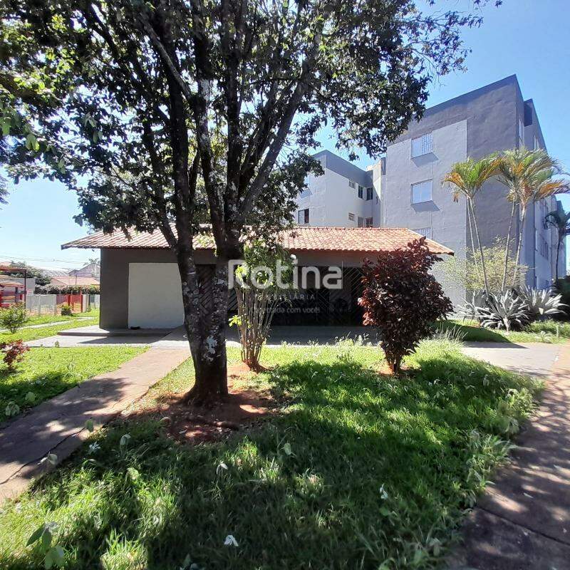 Apartamento para alugar, 3 quartos em Uberlândia no bairro Custódio Pereira no valor de R$ 1.800,00 - Rotina Imobiliária: 