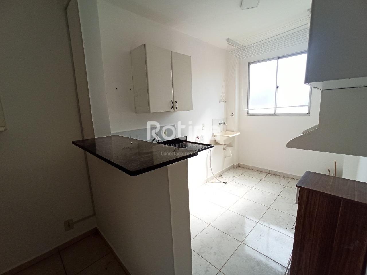 Apartamento para alugar, 3 quartos em Uberlândia no bairro Gávea no valor de R$ 1.650,00 - Rotina Imobiliária: 