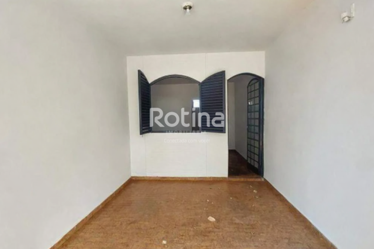 Casa à venda, 3 quartos em Uberlândia no bairro Jaraguá no valor de R$ 260.000,00 - Rotina Imobiliária: 
