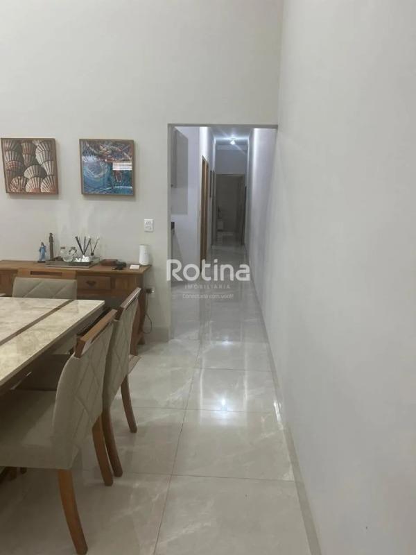 Casa para alugar, 3 quartos em Uberlândia no bairro Novo Mundo no valor de R$ 3.400,00 - Rotina Imobiliária: 