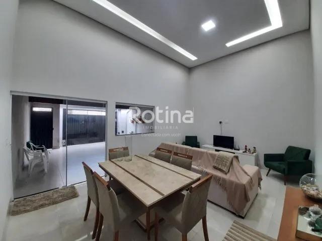 Casa para alugar, 3 quartos em Uberlândia no bairro Novo Mundo no valor de R$ 3.400,00 - Rotina Imobiliária: 