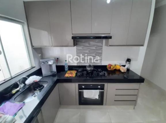 Casa para alugar, 3 quartos em Uberlândia no bairro Novo Mundo no valor de R$ 3.400,00 - Rotina Imobiliária: 