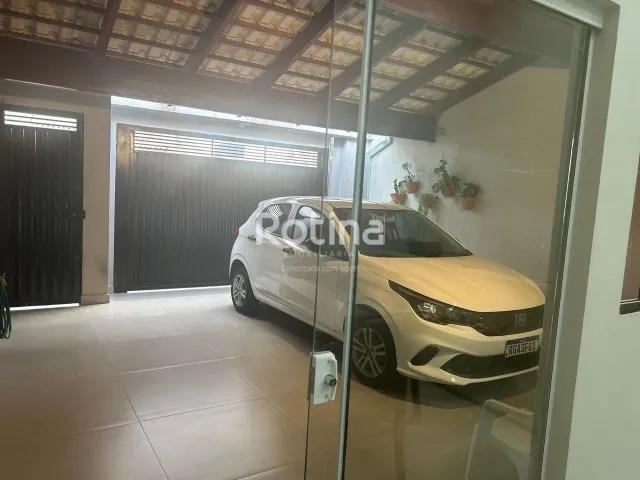 Casa para alugar, 3 quartos em Uberlândia no bairro Novo Mundo no valor de R$ 3.400,00 - Rotina Imobiliária: 