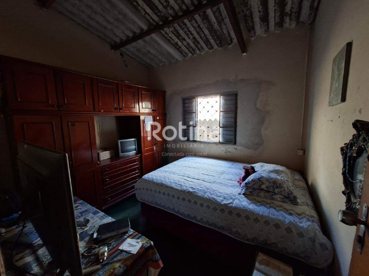 Terreno à venda, em Uberlândia no bairro São Jorge no valor de R$ 200.000,00 - Rotina Imobiliária: 
