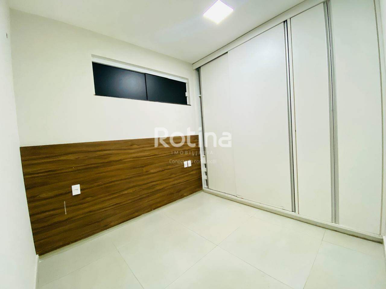 Apartamento à venda, 3 quartos em Uberlândia no bairro Vigilato Pereira no valor de R$ 350.000,00 - Rotina Imobiliária: 