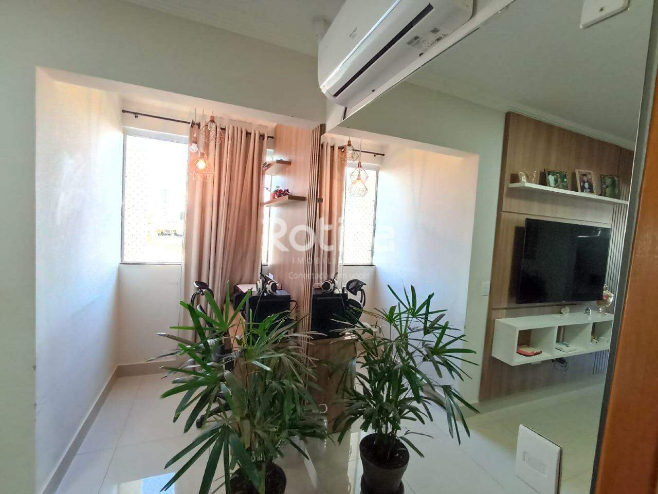 Apartamento à venda, 2 quartos em Uberlândia no bairro Novo Mundo no valor de R$ 335.000,00 - Rotina Imobiliária: 