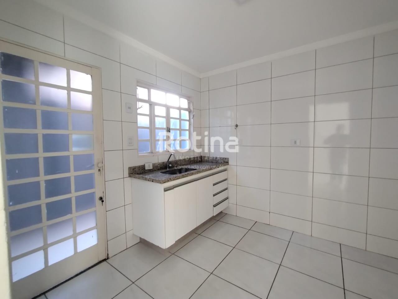 Casa para alugar, 2 quartos em Uberlândia no bairro Patrimônio no valor de R$ 2.500,00 - Rotina Imobiliária: 