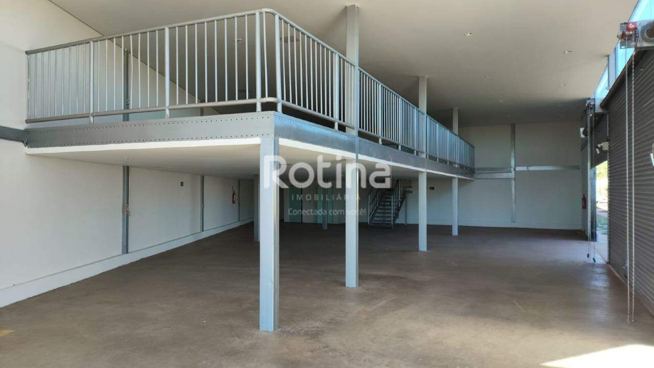 Galpão para alugar, em Uberlândia no bairro Segismundo Pereira no valor de R$ 16.000,00 - Rotina Imobiliária: 
