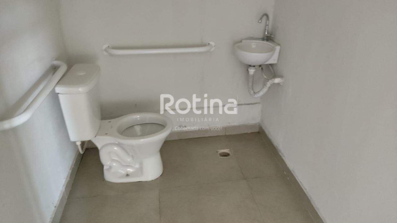 Galpão para alugar, em Uberlândia no bairro Segismundo Pereira no valor de R$ 16.000,00 - Rotina Imobiliária: 