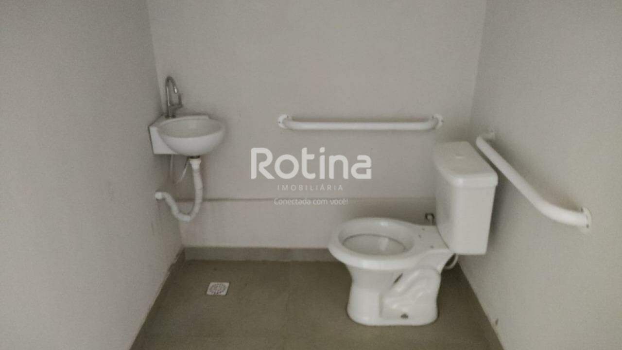 Galpão para alugar, em Uberlândia no bairro Segismundo Pereira no valor de R$ 16.000,00 - Rotina Imobiliária: 