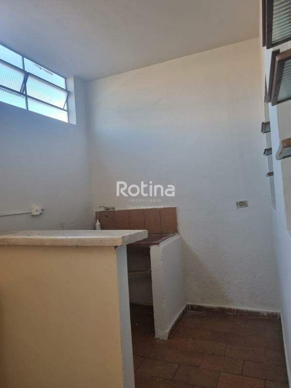 Terreno à venda, em Uberlândia no bairro Santa Mônica no valor de R$ 450.000,00 - Rotina Imobiliária: 