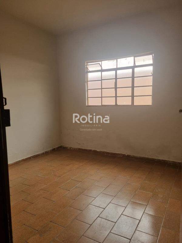 Terreno à venda, em Uberlândia no bairro Santa Mônica no valor de R$ 450.000,00 - Rotina Imobiliária: 