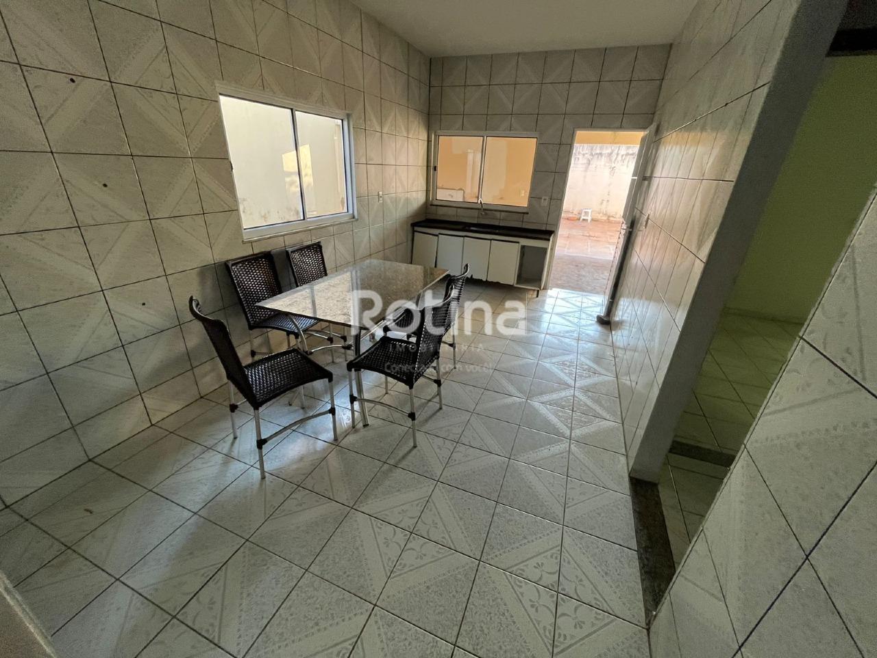 Casa para alugar, 3 quartos em Uberlândia no bairro Santa Rosa no valor de R$ 2.500,00 - Rotina Imobiliária: 