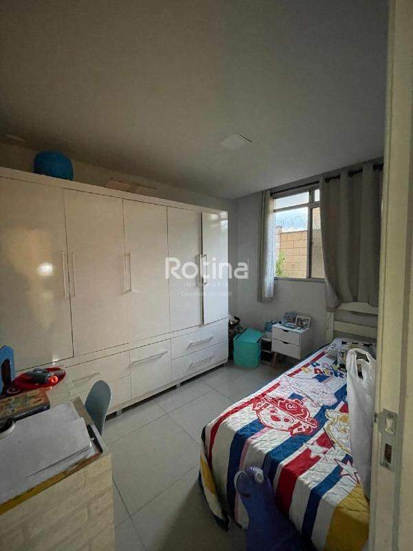Apartamento à venda, 2 quartos em Uberlândia no bairro Chacaras Tubalina e Quartel no valor de R$ 200.000,00 - Rotina Imobiliária: 