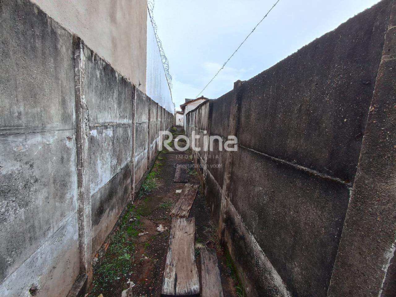 Terreno à venda, em Uberlândia no bairro Presidente Roosevelt no valor de R$ 630.000,00 - Rotina Imobiliária: 