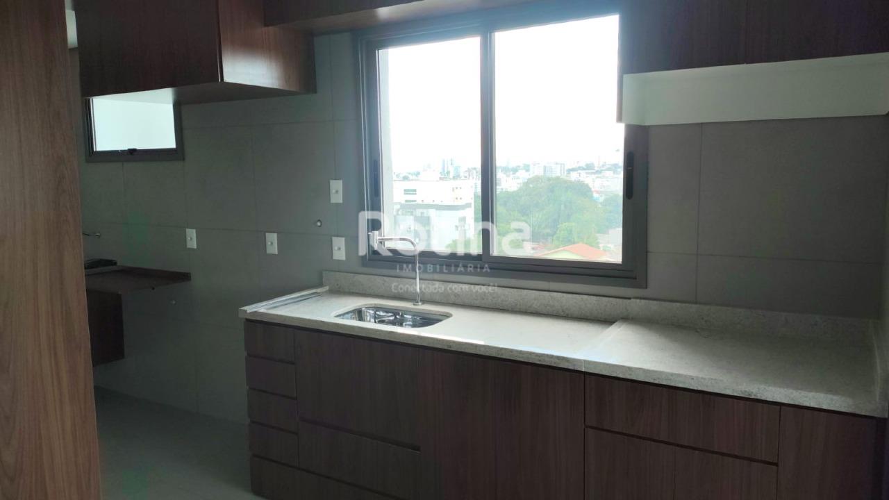 Apartamento para alugar, 3 quartos em Uberlândia no bairro Patrimônio no valor de R$ 3.500,00 - Rotina Imobiliária: 
