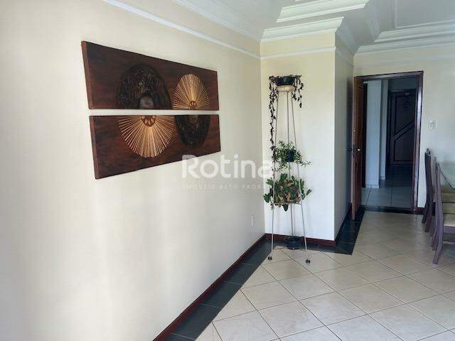 Apartamento à venda, 3 quartos em Uberlândia no bairro Santa Mônica no valor de R$ 597.000,00 - Rotina Imobiliária: 