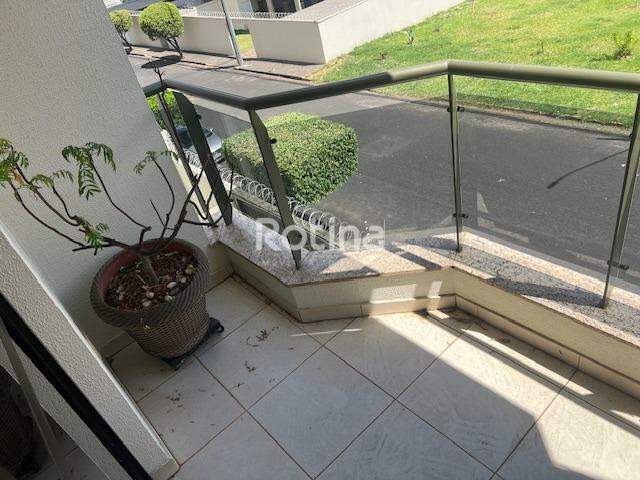 Apartamento à venda, 3 quartos em Uberlândia no bairro Santa Mônica no valor de R$ 597.000,00 - Rotina Imobiliária: 