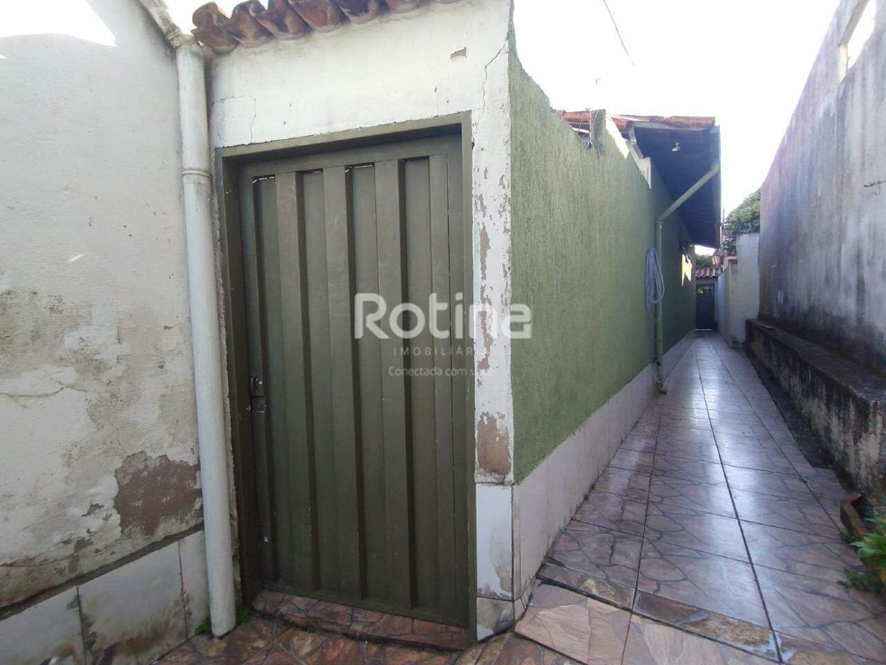 Casa para alugar, 1 quarto em Uberlândia no bairro Tibery no valor de R$ 900,00 - Rotina Imobiliária: 