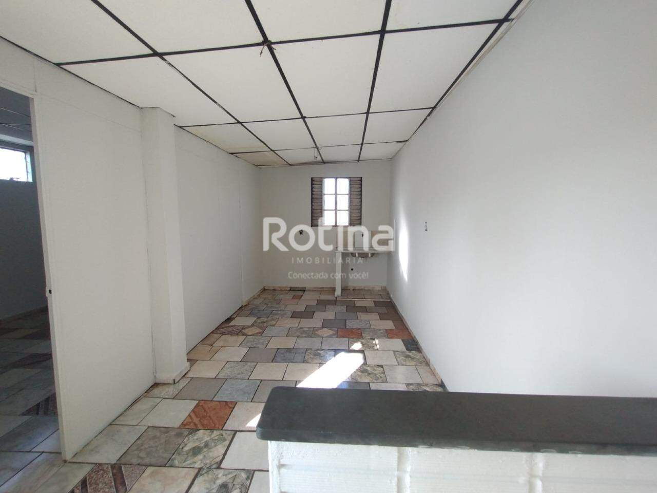 Casa para alugar, 1 quarto em Uberlândia no bairro Tibery no valor de R$ 900,00 - Rotina Imobiliária: 