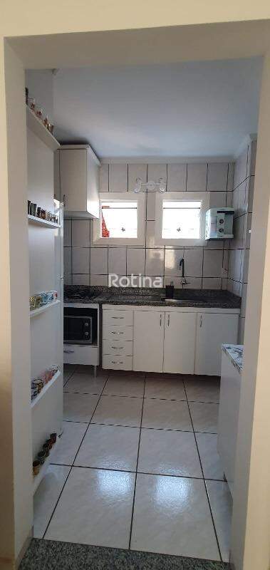 Apartamento à venda, 2 quartos em Uberlândia no bairro Chacaras Tubalina e Quartel no valor de R$ 260.000,00 - Rotina Imobiliária: 
