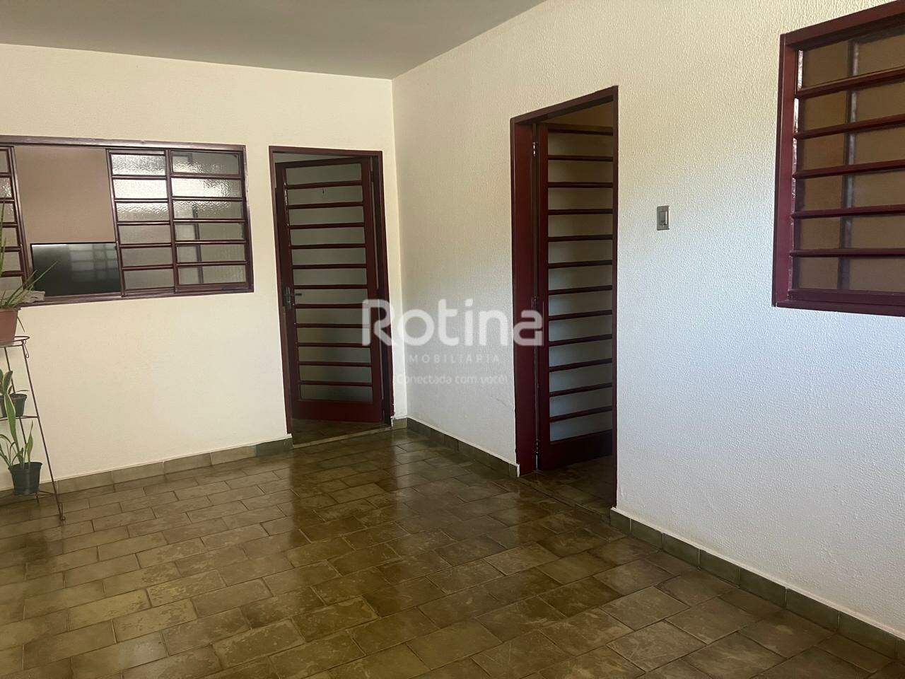 Casa à venda, 3 quartos em Uberlândia no bairro Tibery no valor de R$ 380.000,00 - Rotina Imobiliária: 