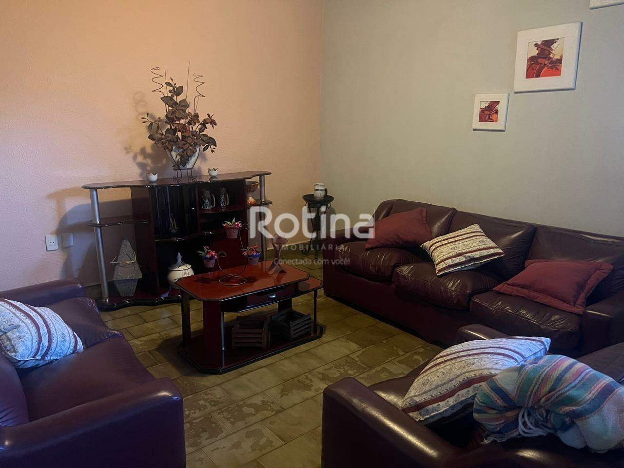 Casa à venda, 3 quartos em Uberlândia no bairro Tibery no valor de R$ 380.000,00 - Rotina Imobiliária: 