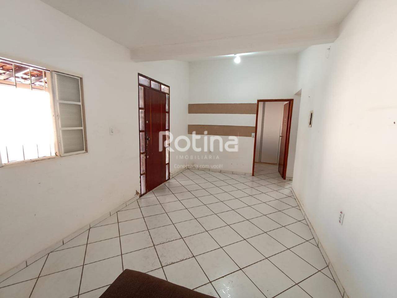 Casa à venda, 3 quartos em Uberlândia no bairro Granada no valor de R$ 470.000,00 - Rotina Imobiliária: 