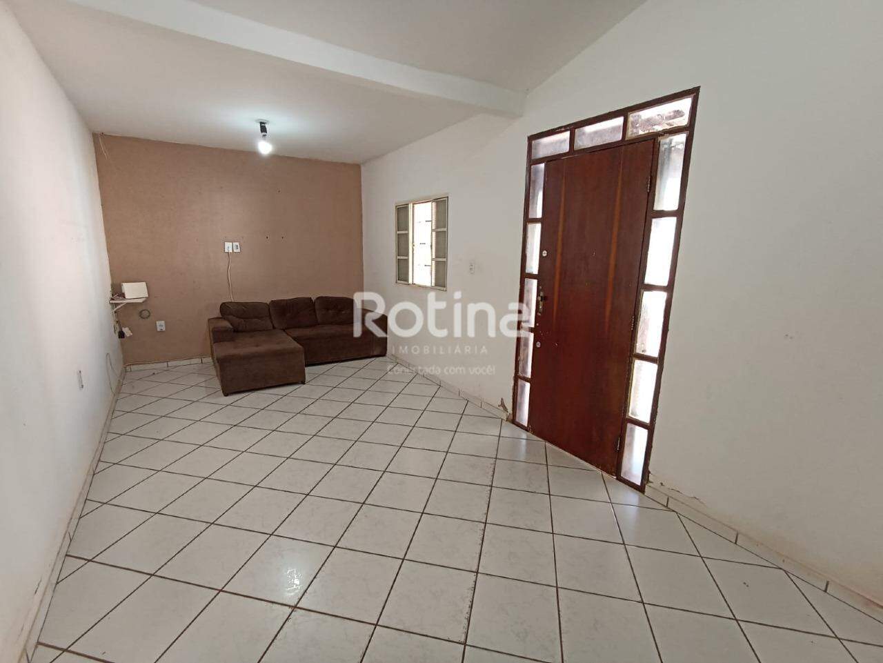 Casa à venda, 3 quartos em Uberlândia no bairro Granada no valor de R$ 470.000,00 - Rotina Imobiliária: 