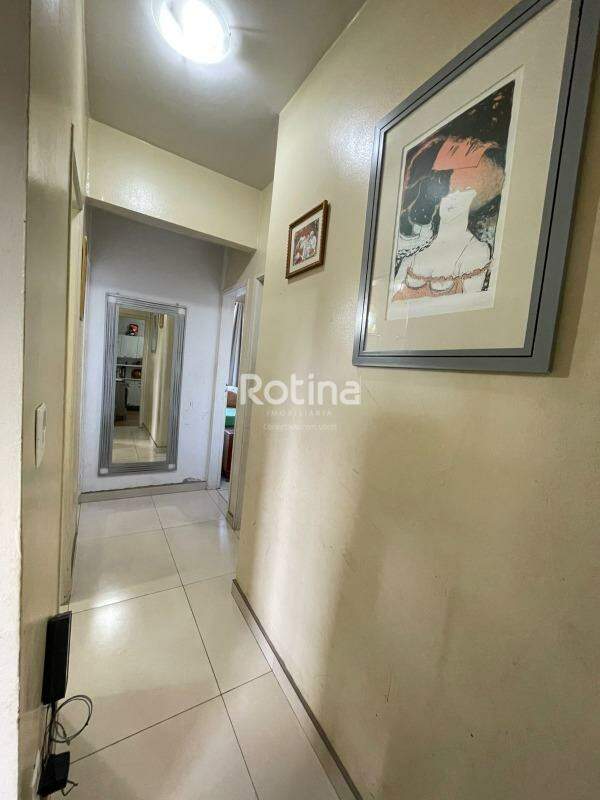 Apartamento à venda, 3 quartos em Uberlândia no bairro Brasil no valor de R$ 270.000,00 - Rotina Imobiliária: 