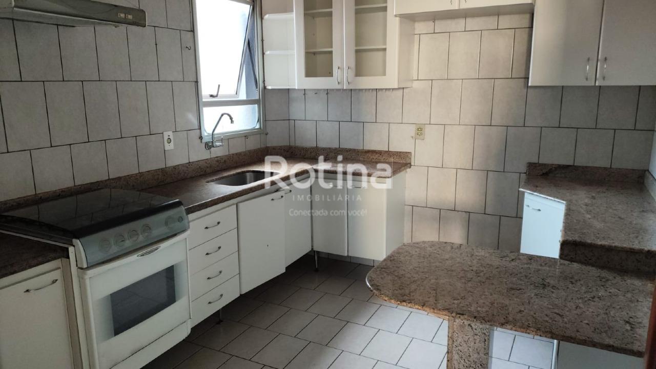 Apartamento para alugar, 3 quartos em Uberlândia no bairro Santa Mônica no valor de R$ 1.800,00 - Rotina Imobiliária: 