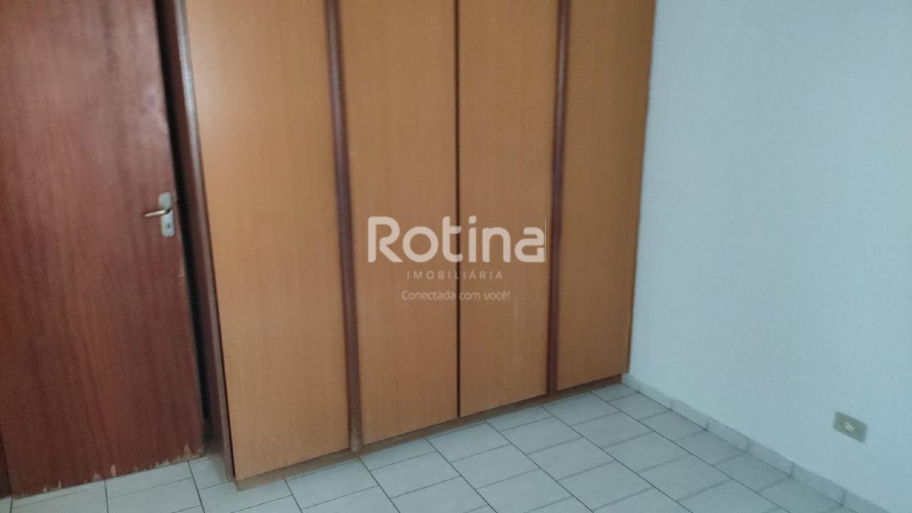 Apartamento para alugar, 3 quartos em Uberlândia no bairro Santa Mônica no valor de R$ 1.800,00 - Rotina Imobiliária: 