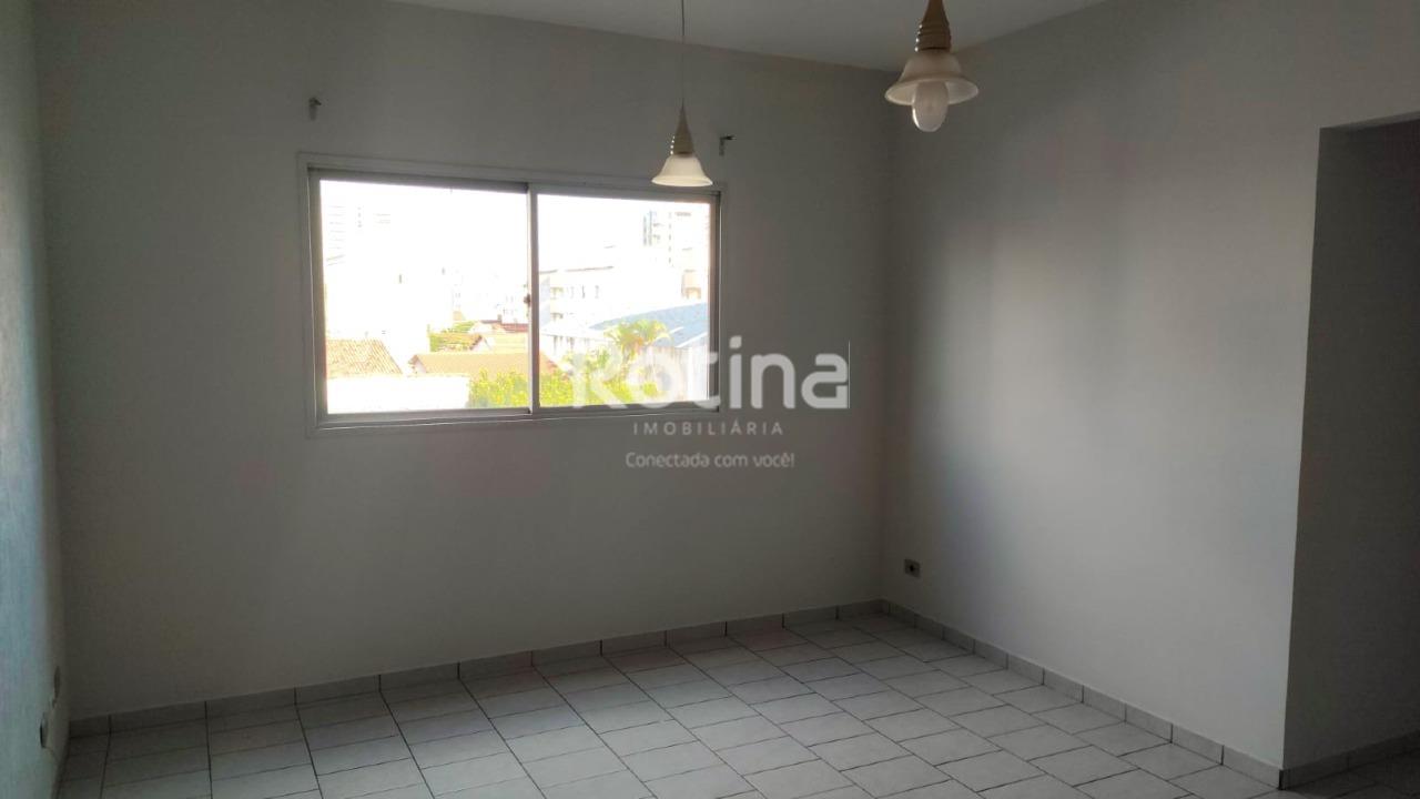 Apartamento para alugar, 3 quartos em Uberlândia no bairro Santa Mônica no valor de R$ 1.800,00 - Rotina Imobiliária: 