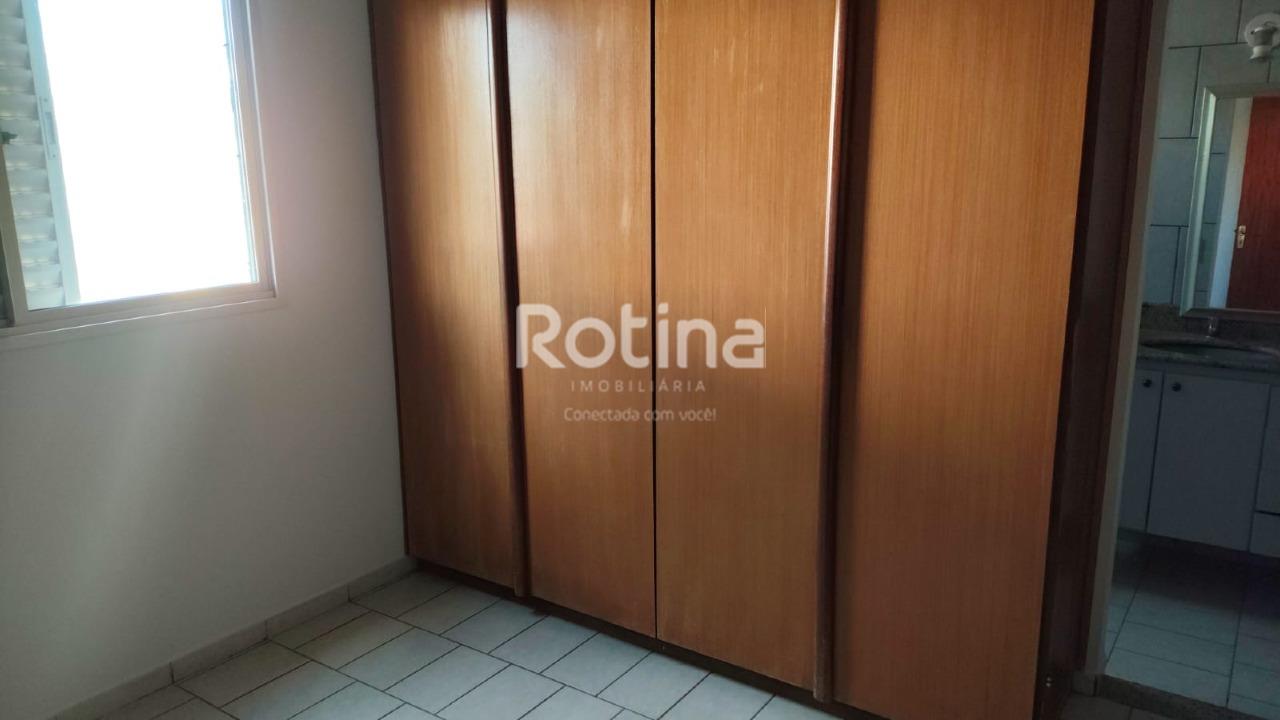 Apartamento para alugar, 3 quartos em Uberlândia no bairro Santa Mônica no valor de R$ 1.800,00 - Rotina Imobiliária: 