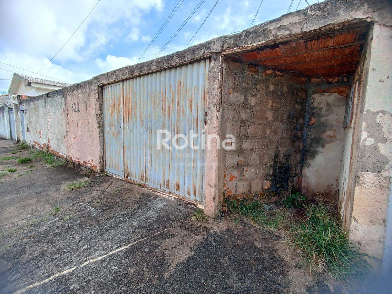 Terreno à venda, em Uberlândia no bairro Presidente Roosevelt no valor de R$ 480.000,00 - Rotina Imobiliária: 