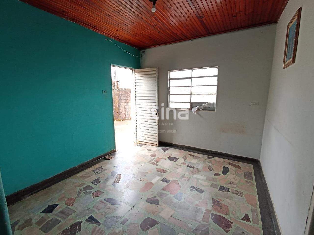 Terreno à venda, em Uberlândia no bairro Presidente Roosevelt no valor de R$ 480.000,00 - Rotina Imobiliária: 