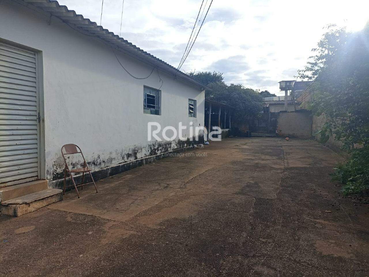 Terreno à venda, em Uberlândia no bairro Presidente Roosevelt no valor de R$ 480.000,00 - Rotina Imobiliária: 